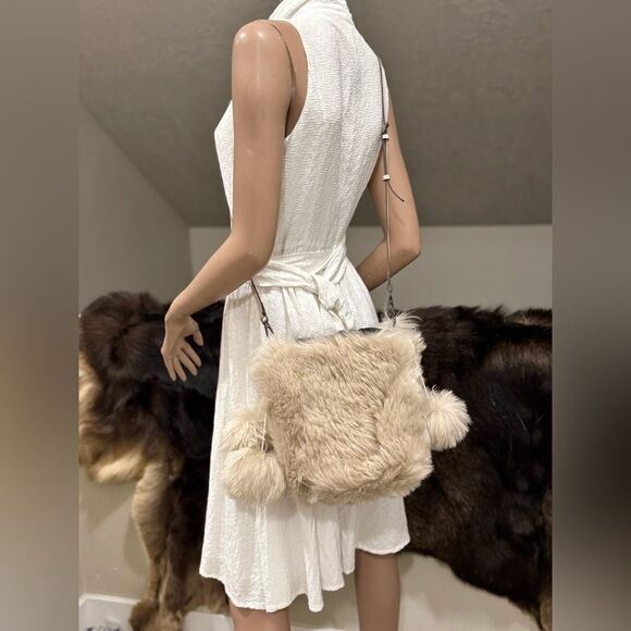 Beige Real Shearling Handmade Drawstring Bucket Bag Includes 4 Fur Balls Charm - Picture 13 of 16